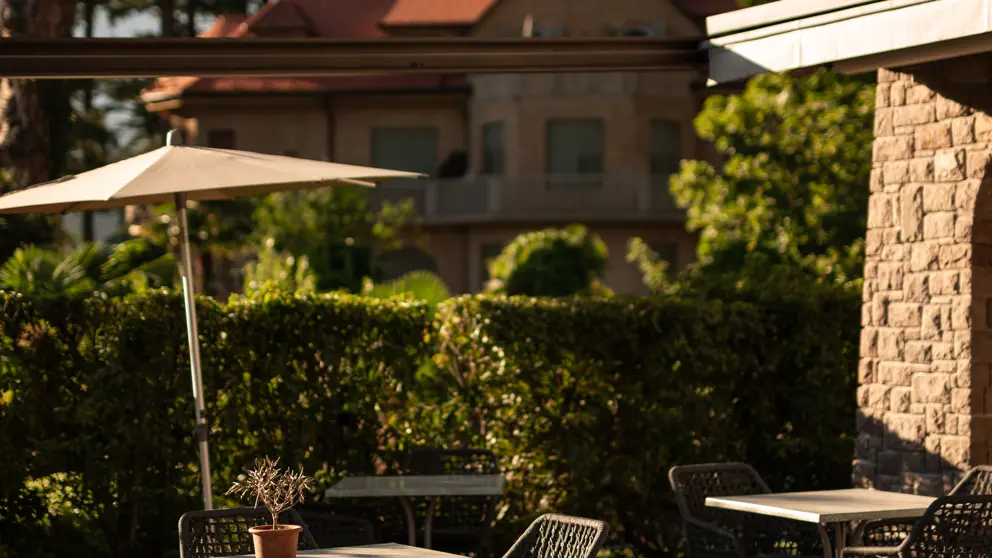 Outdoor terrace [1]