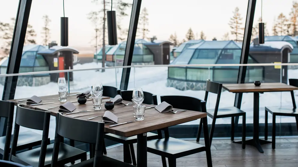 Golden_Crown_Levi_Igloos_Utsu_Restaurant  [8]