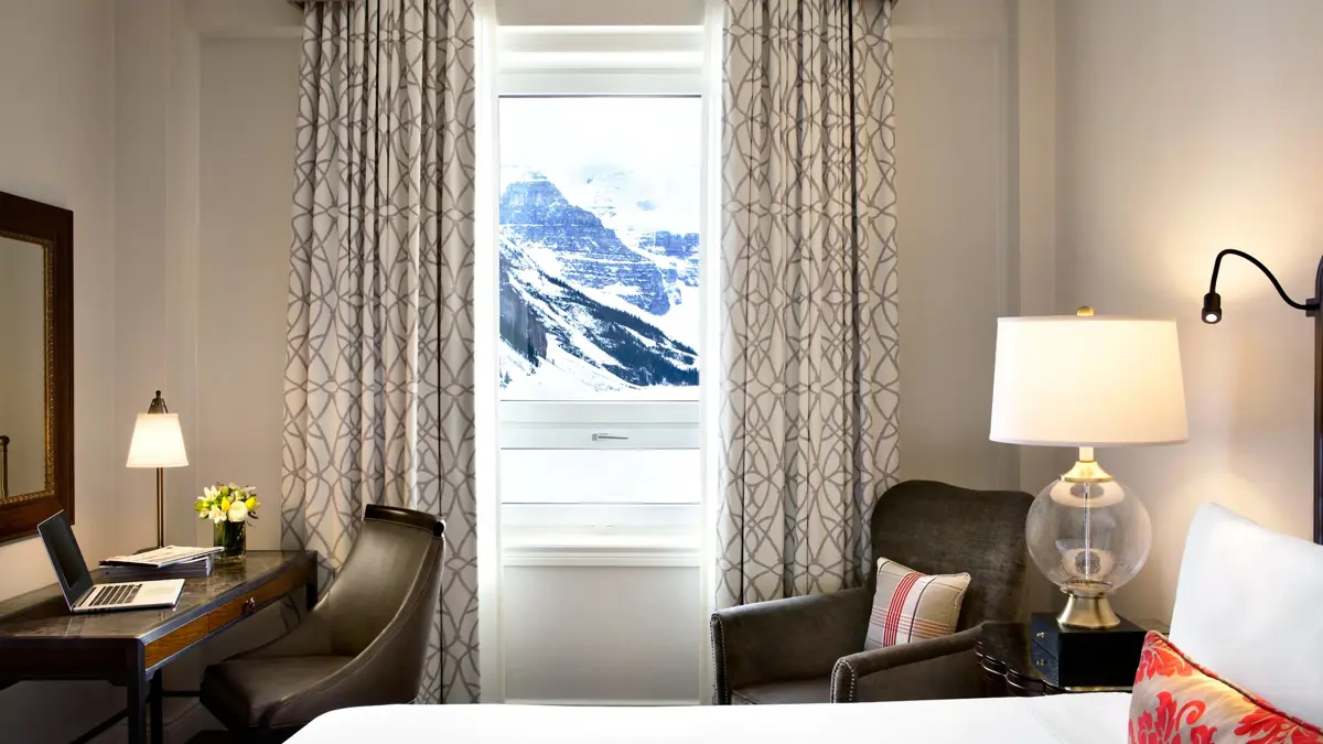 Fairmont Chateau Lake Louise Ski Big 3 Fairmont Lakeview Room