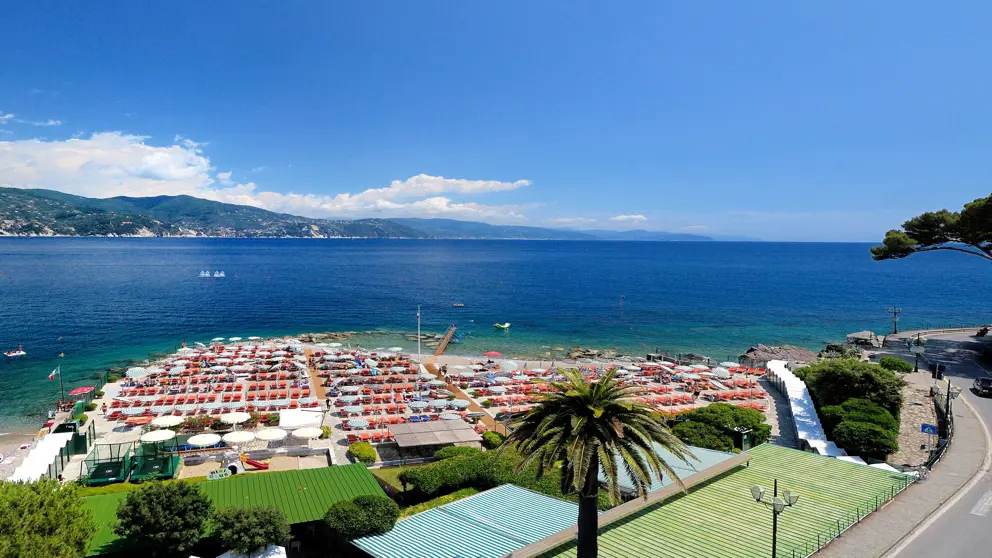 Hotel Regina Elena, Portofino, View over the Beach [5]