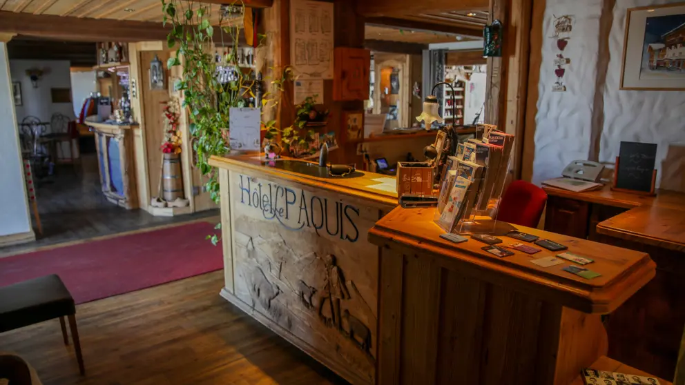 Hotel Le Paquis Tignes Reception [6]