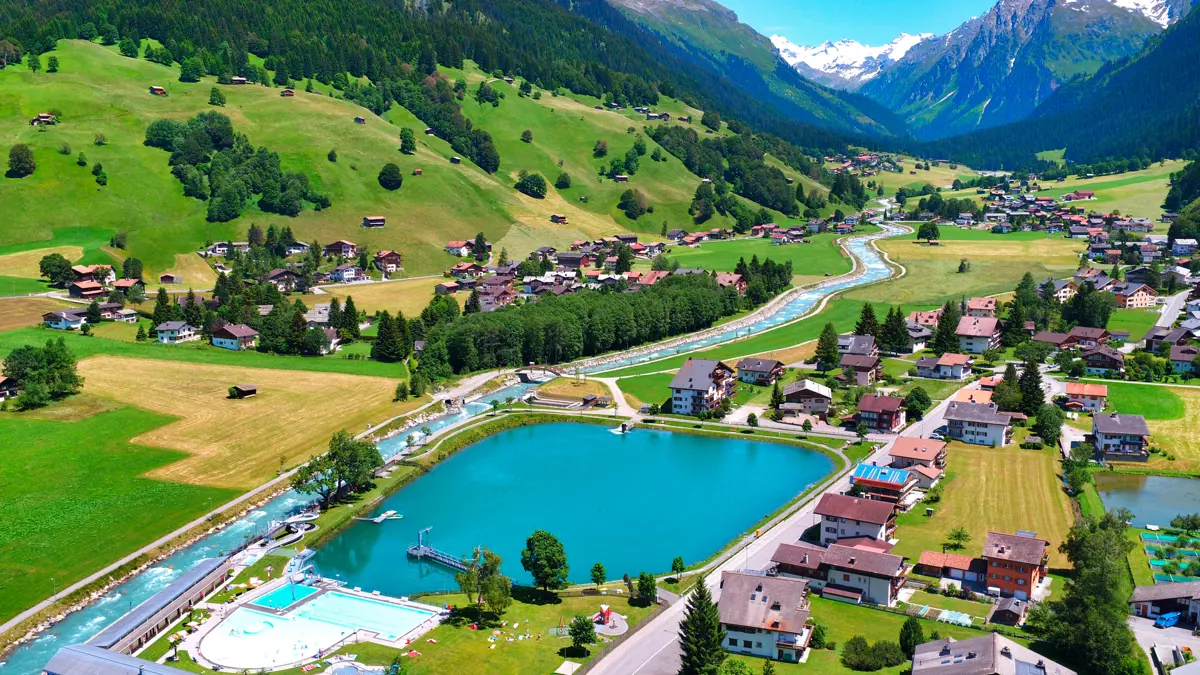 Klosters Swimming Pool ©Destination Davos Klosters/Marcelgiger