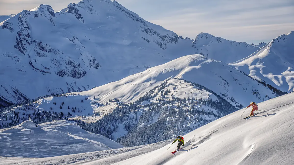 Off Piste Views © Tourism Whistler Guy Fattal